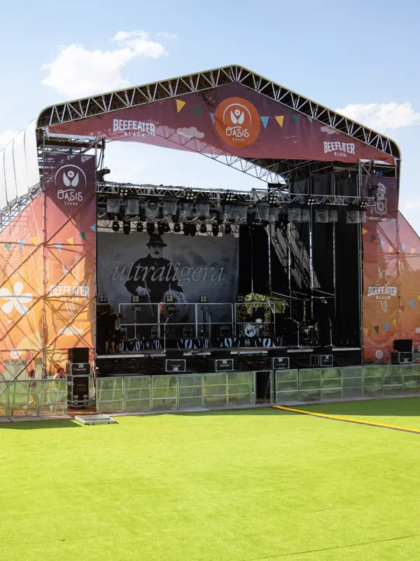 Cartel de Oasis Sound: Ginebras, La M.O.D.A., Carlos Ares, Rufus T. Firefly, Sanguijuelas del Guadiana